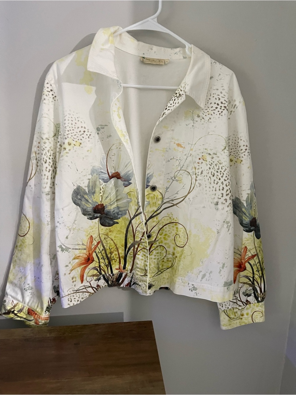 Floral Button-Front Lightweight jacket— White with Yellow & Green Floral Print